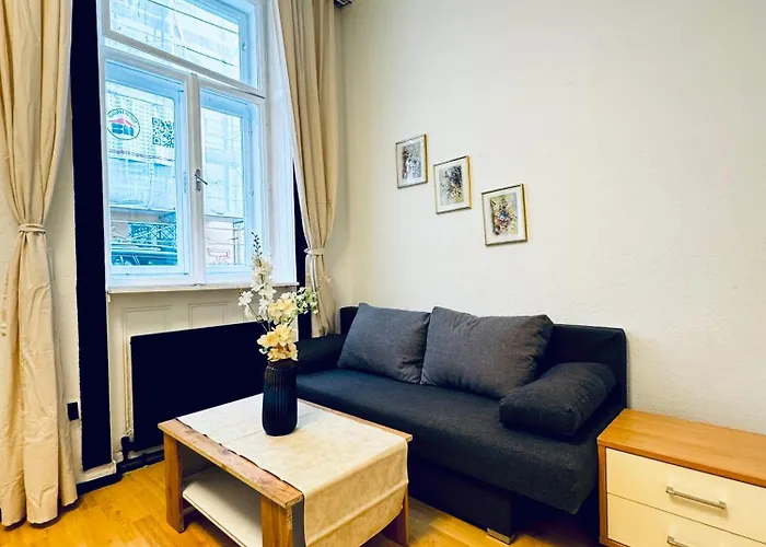 Comfy 2br Apt, For 5p, Easy Access To Stadthalle Apartment