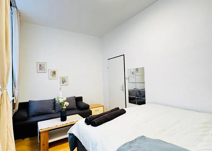 Apartment Comfy 2br Apt, For 5p, Easy Access To Stadthalle