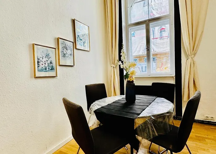 Comfy 2br Apt, For 5p, Easy Access To Stadthalle Apartment *